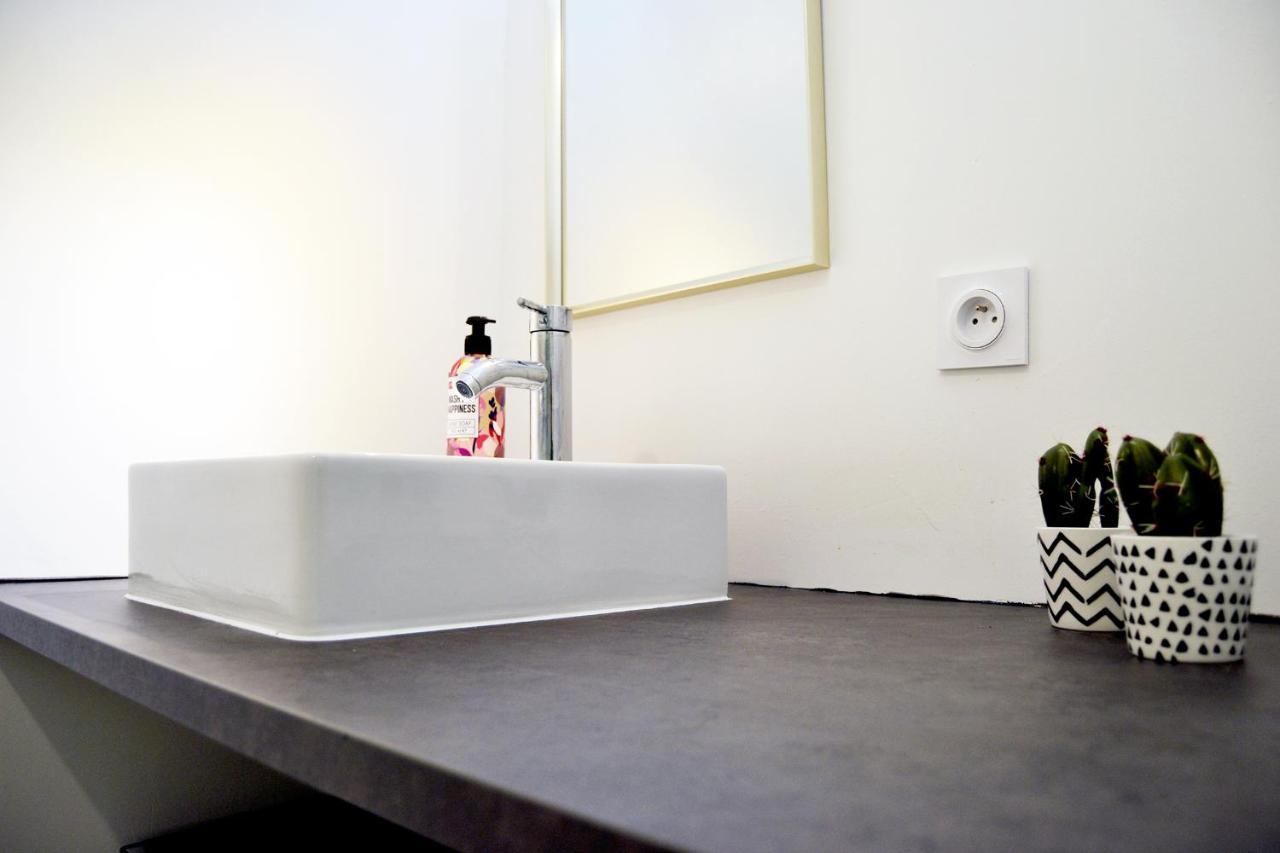 Apartment Belle Vue Bordeaux - Parking Prive - Netflix - Tram A *